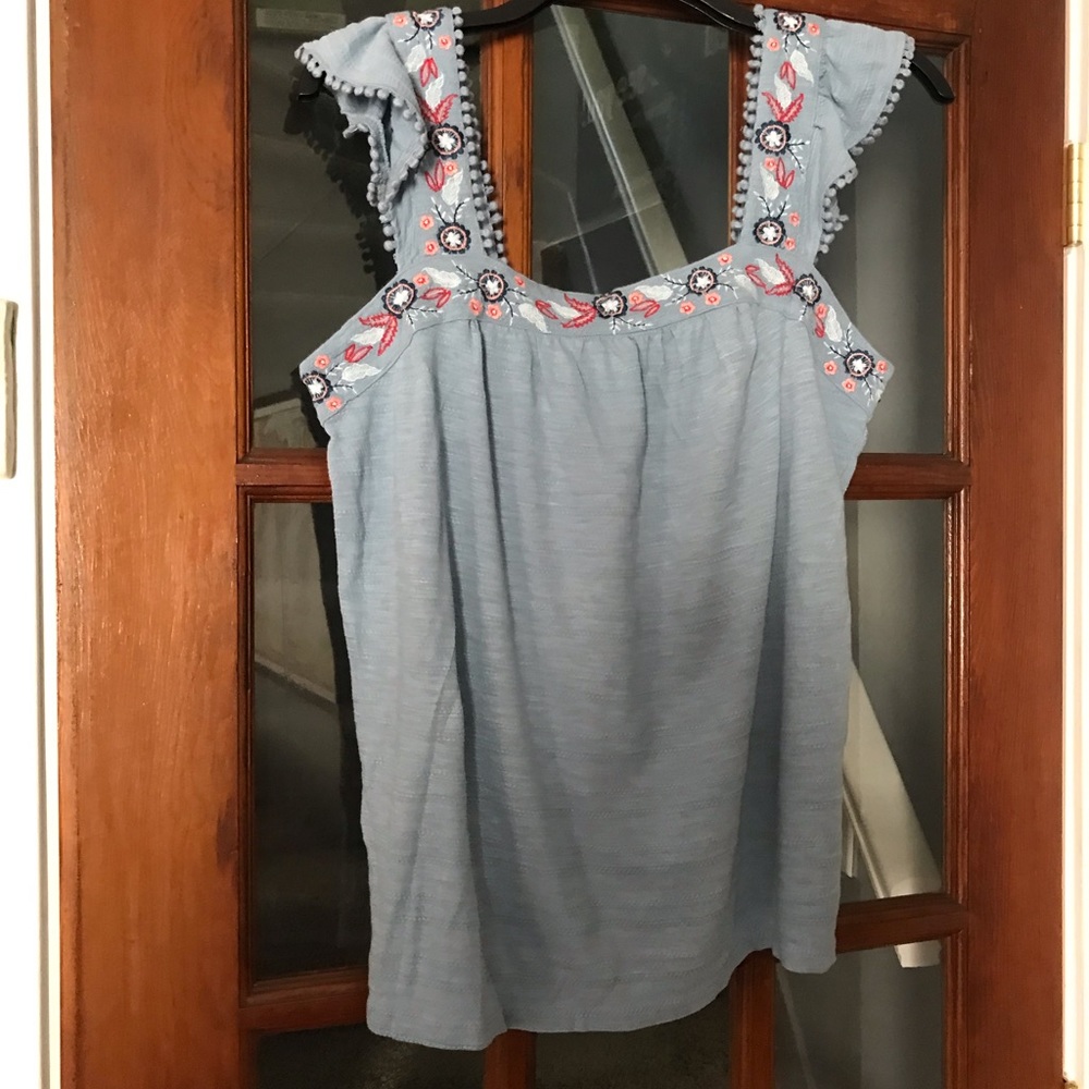 Tank type top size small